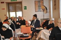 2-formia suore